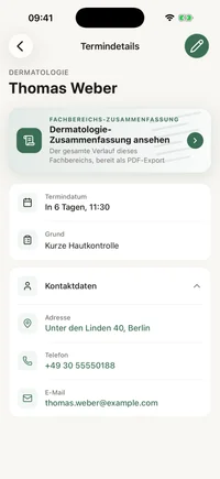 Termindetails in FichaMed mit Fachrichtung, Name der Fachkraft, Datum und persönlichen Notizen.